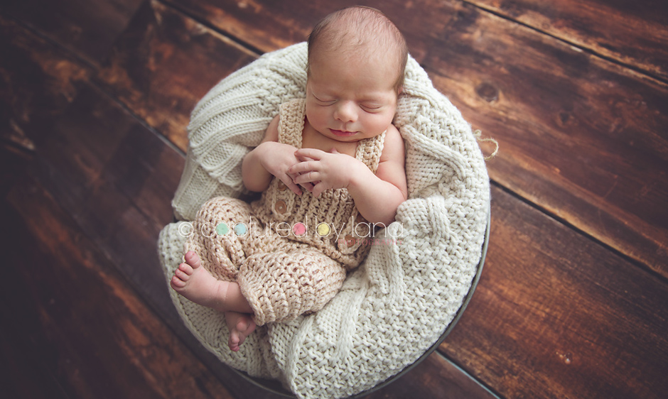 Sweet little 9 days new newborn _Canberra_Newborn_Photographer